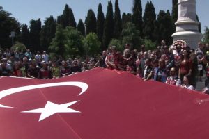 Y&uuml;zlerce motosikletli 15 Temmuz Şehitler K&ouml;pr&uuml;s&uuml;'nden ge&ccedil;ti