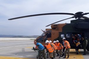 Askeri helikopter, 8 yaşındaki &ccedil;ocuk i&ccedil;in havalandırıldı