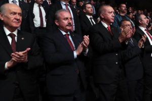 Erdoğan, "1919 Bitmeyen Yolculuk" drama sahne g&ouml;sterimi programına katıldı