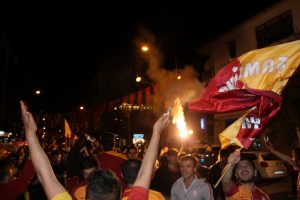Ardahan'da Galatasaraylıların 'şampiyonluk' kutlamaları