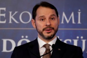 Bakan Albayrak Galatasaray'ı kutladı