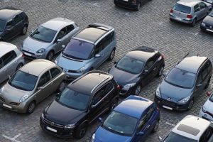7 &ccedil;ocuğu arabada kapalı bırakan anne g&ouml;zaltına alındı