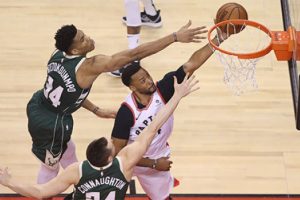 Toronto Raptors ilk galibiyetini aldı