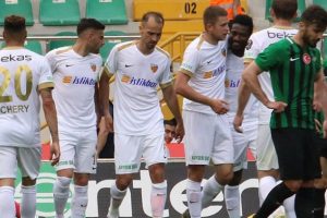 Artem Kravets gol orucunu bozdu!