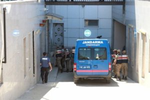 Emlak&ccedil;ı cinayetinin arkasından 13 yıllık kan davası &ccedil;ıktı