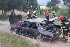 Takla atan otomobildeki 3 kişi yaralandı