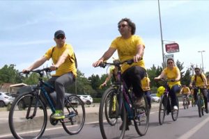 Bisiklet&ccedil;iler arıların izinde pedal &ccedil;evirdi