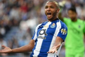 Yacine Brahimi Porto'ya veda etti