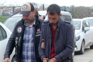 "Kaliforniyum" sanılan maddeyi 20 bin dolara satmaya &ccedil;alıştı