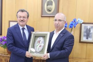 M&Uuml;SİAD'dan Bursa Uludağ &Uuml;niversitesi Rekt&ouml;r&uuml; Kılavuz'a ziyaret