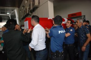 Kazada &ouml;len polislerin cenazeleri, memleketlerine uğurlandı