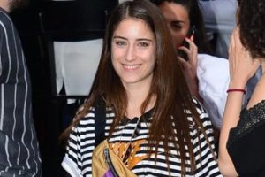 Hazal Kaya'dan kafa karıştıran a&ccedil;ıklama