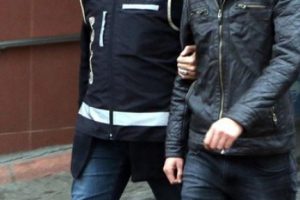 Eski emniyet m&uuml;d&uuml;r&uuml;ne FET&Ouml;'den g&ouml;zaltı
