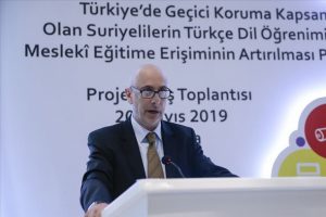 G&uuml;l: 'T&uuml;rkiye Suriyeli m&uuml;lteciler konusunda b&uuml;y&uuml;k iş başardı'