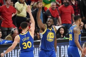 Curry ve Green, Warriors'ı finale taşıdı!
