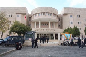 Halfeti'de g&ouml;zaltı sayısı 47 oldu
