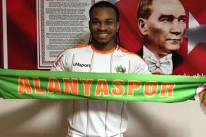 Alanyaspor'da 6 futbolcunun s&ouml;zleşmesi bitiyor