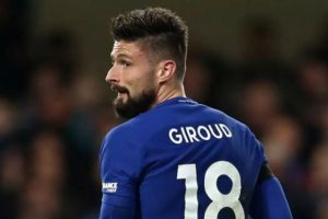Giroud bir yıl daha Chelsea'de