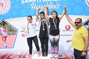 İzmir'de &ouml;zel sporcular yarışı