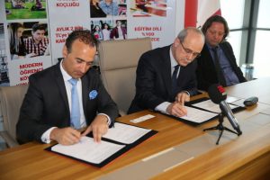 AG&Uuml; ve Rennes İşletme Y&uuml;ksekokulu arasında iş birliği