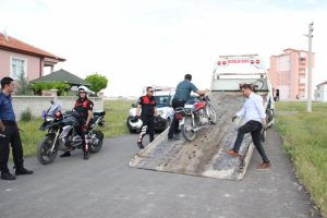 Yakalanan motosikletlinin 3 yıldır arandığı ortaya &ccedil;ıktı