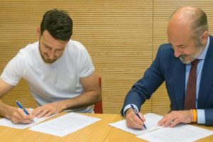 Athletic Bilbao, Aritz Aduriz'le 1 yıllık yeni s&ouml;zleşme imzaladı
