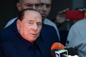 Berlusconi: Belki de Avrupa Birliği, T&uuml;rkiye'yi yeniden kazanmalı