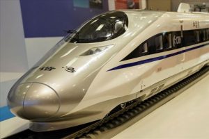 &Ccedil;in 600 kilometre hızla gidecek trenin prototipini tanıttı