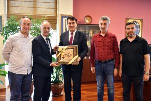 Bursa Tarihi &Ccedil;arşı ve Hanlar Birliği'nden D&uuml;ndar'a ziyaret