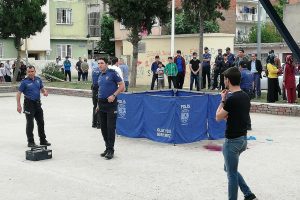 &Ouml;ld&uuml;rd&uuml;ğ&uuml; sevgilisi ile aynı mezarlıkta toprağa verildi