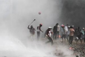 Endonezya'da se&ccedil;im sonucu protestolarının bilan&ccedil;osu ağırlaşıyor