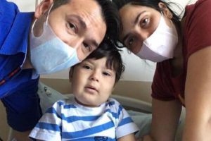 Minik Ayaz'a babasından yarı uyumlu ilik nakli yapıldı