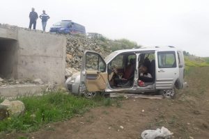 Kazada ağır yaralanan s&uuml;r&uuml;c&uuml; hayatını kaybetti