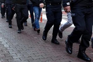 FET&Ouml;'n&uuml;n '&ouml;ğrenci' yapılanmasına operasyon: 9 g&ouml;zaltı
