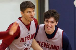 Kyle Korver fotokopi makinesi ile takas edilmiş