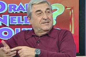 &Uuml;nl&uuml; oyuncunun kardeşini evden itfaiye kurtardı