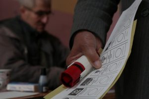 "AK Parti ve CHP'den 'mele' hamlesi"