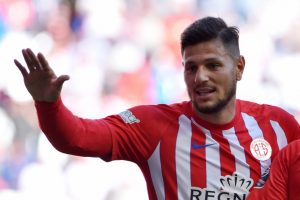 Antalyaspor y&ouml;netimi Diego ile s&ouml;zleşme uzattı