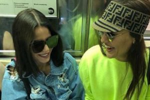 Demet ve Simge, New York'ta buluştu
