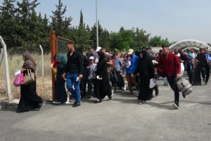 Suriyeliler sınırı koşarak geçiyor!