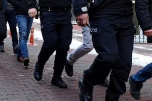 Elazığ ve Tunceli'de ter&ouml;r operasyonu: 3 g&ouml;zaltı