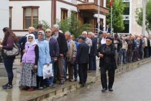 Ekrem İmamoğlu'na 20 TL'lik bağış kampanyasına Artvin'de b&uuml;y&uuml;k ilgi