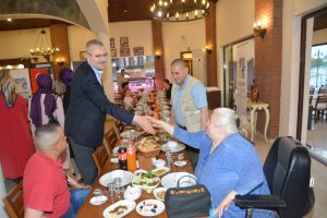Bursa Karacabey'de şehit ve gazi aileleri iftarda buluştu