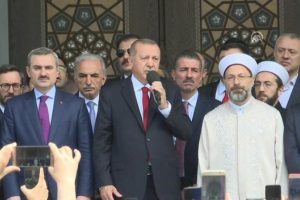 Erdoğan: İnşallah hırsızlara bu işi bırakmayacağız