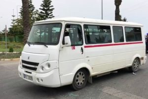 Kırmızı ışıkta bekleyen s&uuml;r&uuml;c&uuml;ye silahlı saldırı