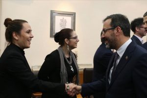 Gen&ccedil;lik ve Spor Bakanı Kasapoğlu Sırp mevkidaşıyla konuştu