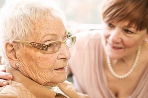 Alzheimer'da sanal ger&ccedil;eklik g&ouml;zl&uuml; adımı