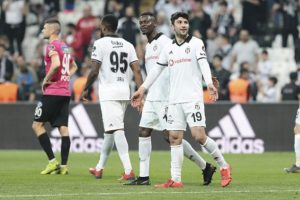 Beşiktaş, S&uuml;per Lig'de umduğunu bulamadı