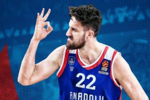 Anadolu Efes, Micic'in s&ouml;zleşmesini uzattı