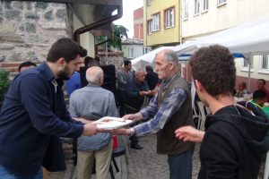 Bursa'da bin 500 kişinin karnı Somuncu Baba iftarında doydu